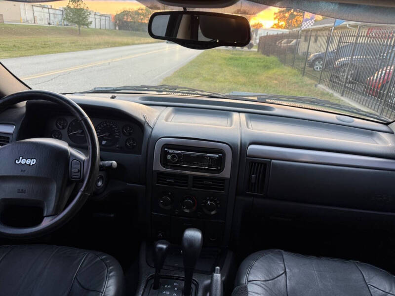 2002 Jeep Grand Cherokee Laredo