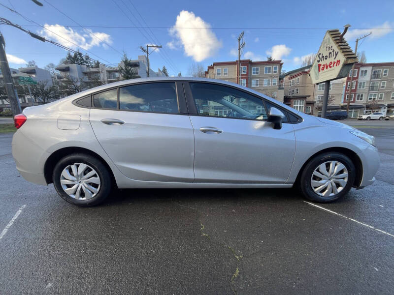 2017 Chevrolet Cruze LS Auto