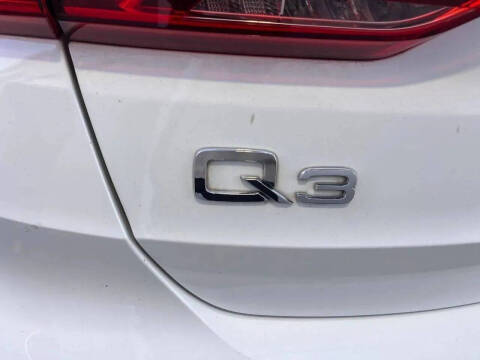 2019 Audi Q3 quattro Premium 45 TFSI