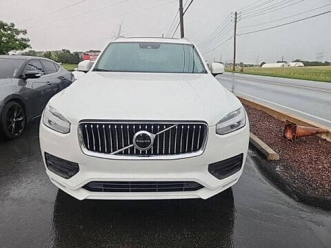 2022 Volvo XC90 T5 Momentum