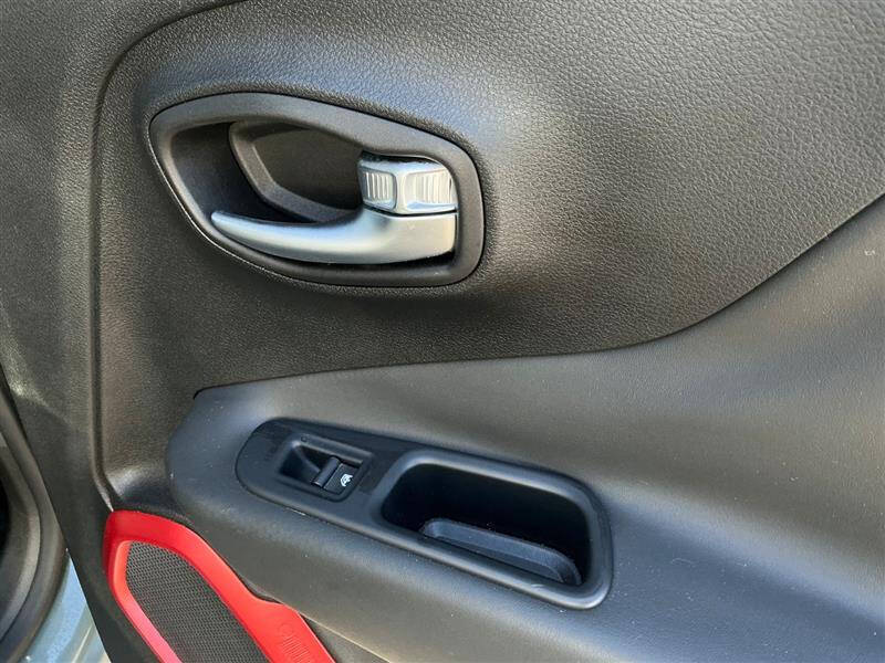 2016 Jeep Renegade Trailhawk