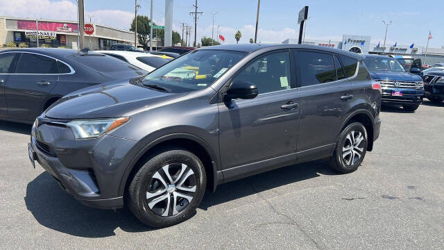 2018 Toyota RAV4 for sale at Auto Plaza in Fresno, CA