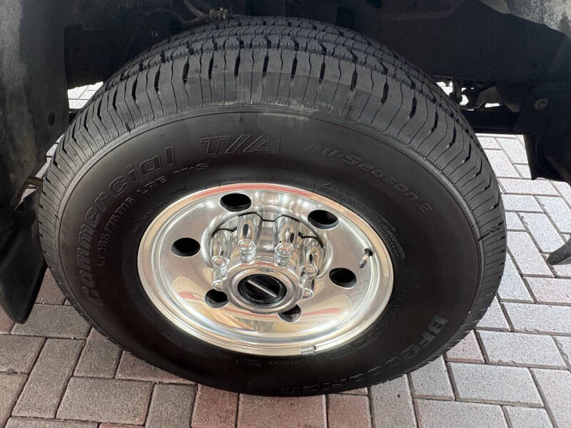 2005 Ford Excursion XLT