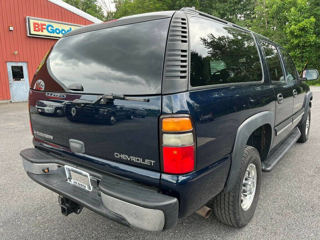 2005 Chevrolet Suburban 3
