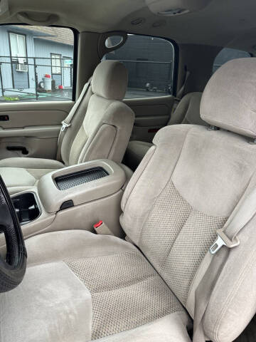 2004 Chevrolet Tahoe LS