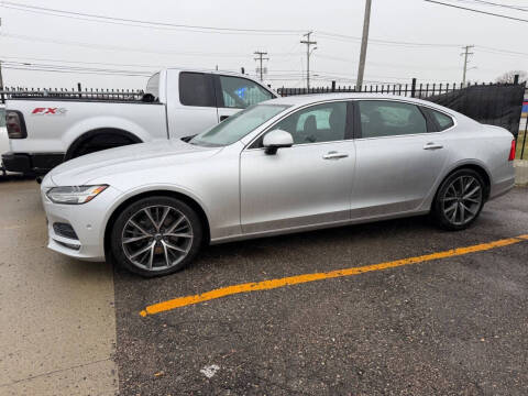2018 Volvo S90 T5 Momentum