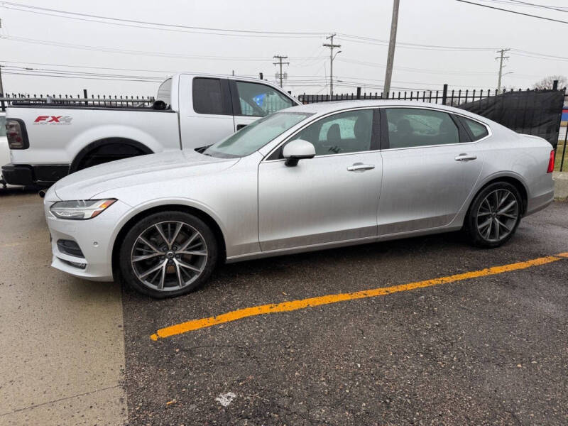 2018 Volvo S90 T5 Momentum