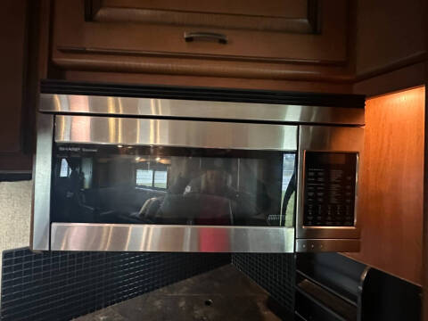 2015 Fleetwood RV Excursion 35B