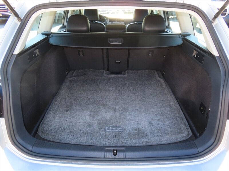 2015 Volkswagen Golf SportWagen TDI S