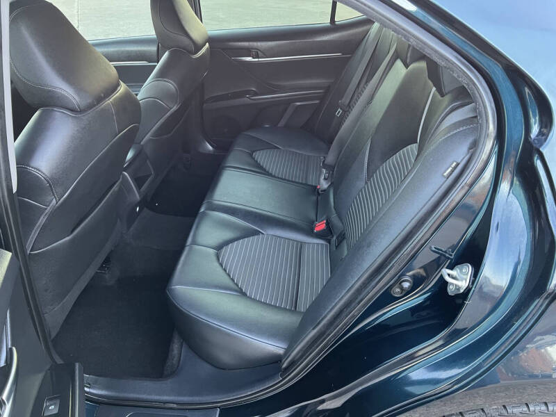 2020 Toyota Camry SE Nightshade