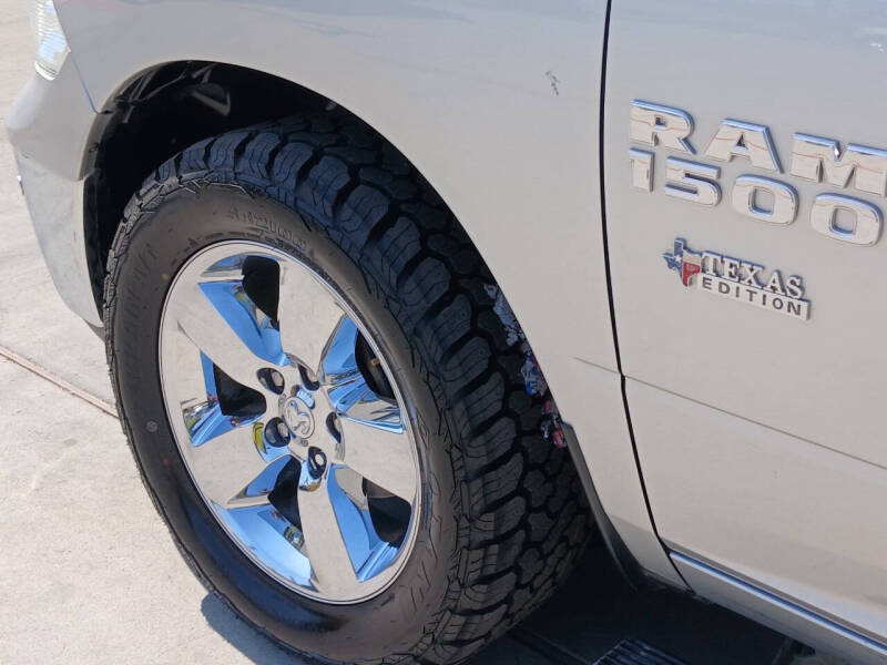 2017 RAM 1500 SLT