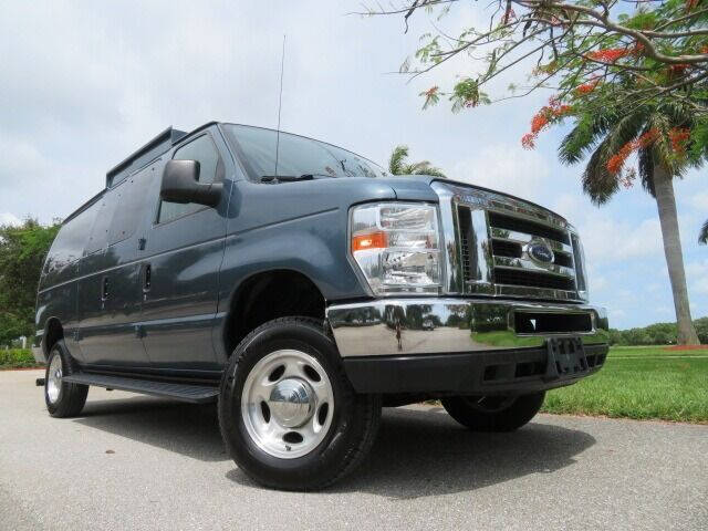 2014 Ford E-Series E-150 XLT