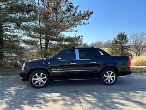 2011 Cadillac Escalade EXT for sale at Q and A Motors in Saint Louis MO