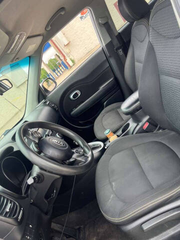 2015 Kia Soul +