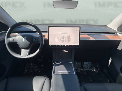 2025 Tesla Model Y Long Range