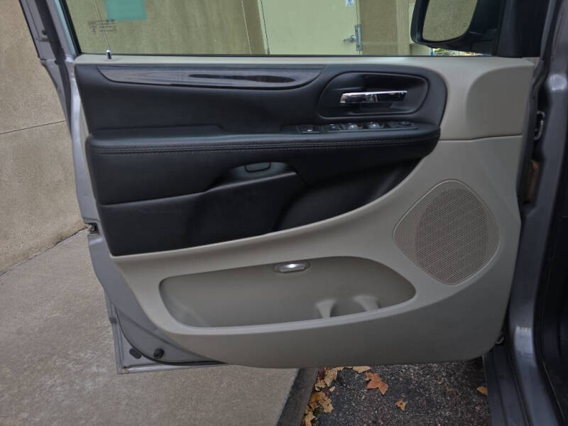 2017 Dodge Grand Caravan SE