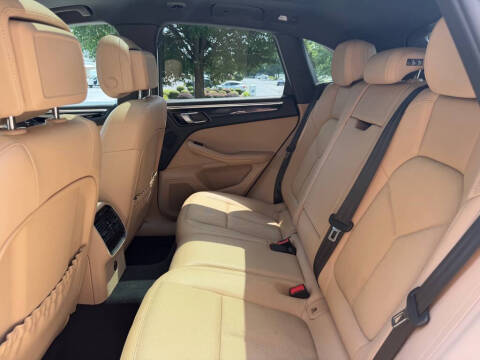 2023 Porsche Macan