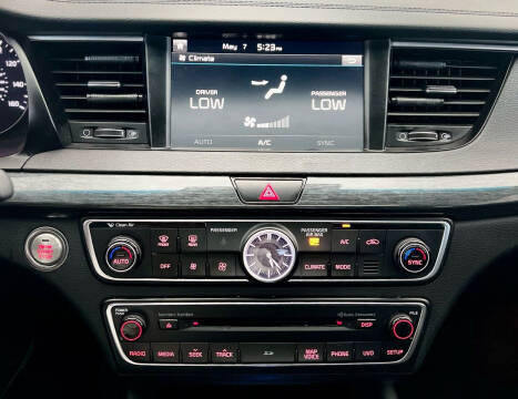 2018 Kia Cadenza Technology