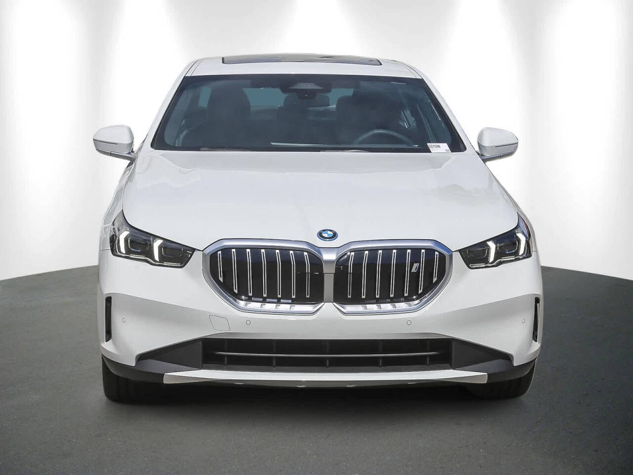 2025-bmw-i5-edrive40-4dr-sedan.jpg