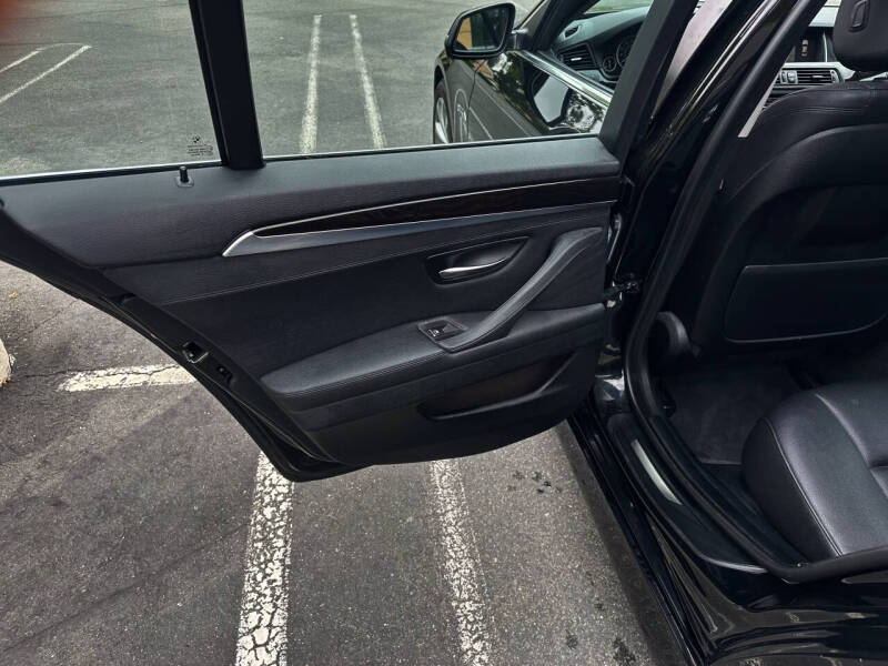 2016 BMW 5 Series 528i