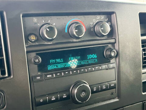 2024 Chevrolet Express 2500