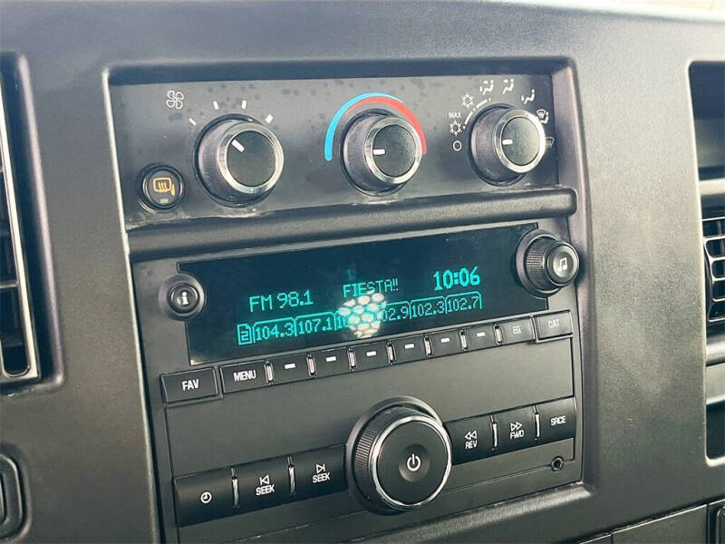 2024 Chevrolet Express 2500