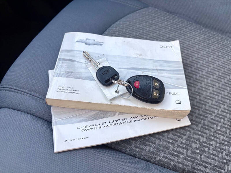 2011 Chevrolet Traverse LS