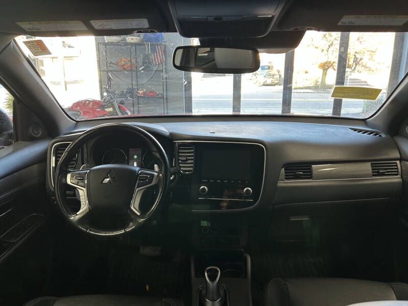 2020 Mitsubishi Outlander PHEV SEL