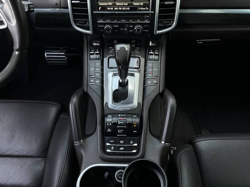 2016 Porsche Cayenne GTS