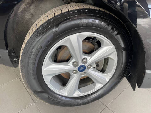 2020 Ford Edge SE