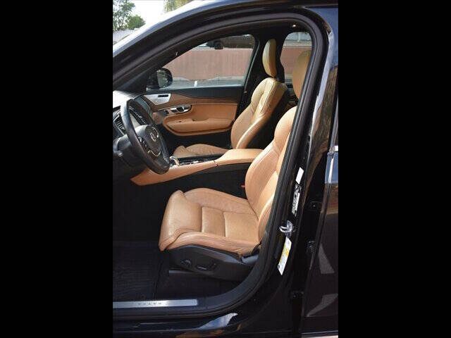 2017 Volvo XC90 T8 eAWD Inscription