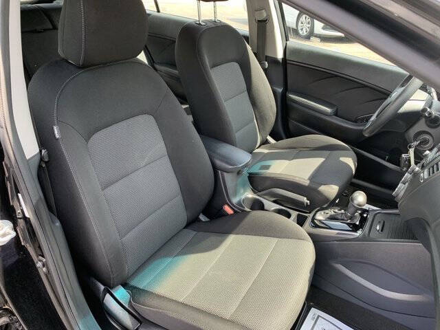 2017 Kia Forte5 LX