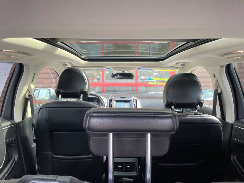 2017 Ford Edge Titanium