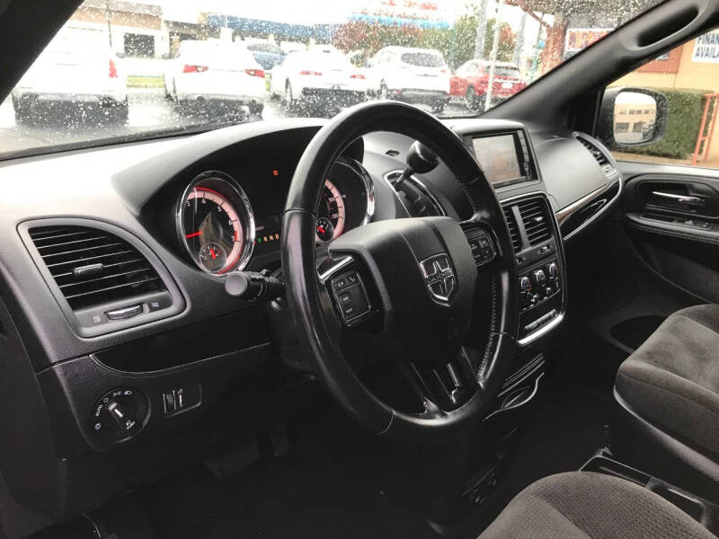 2018 Dodge Grand Caravan SE Plus