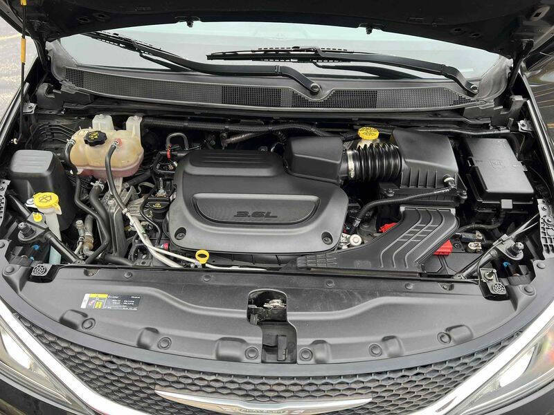 2020 Chrysler Pacifica Touring L 35th Anniversary