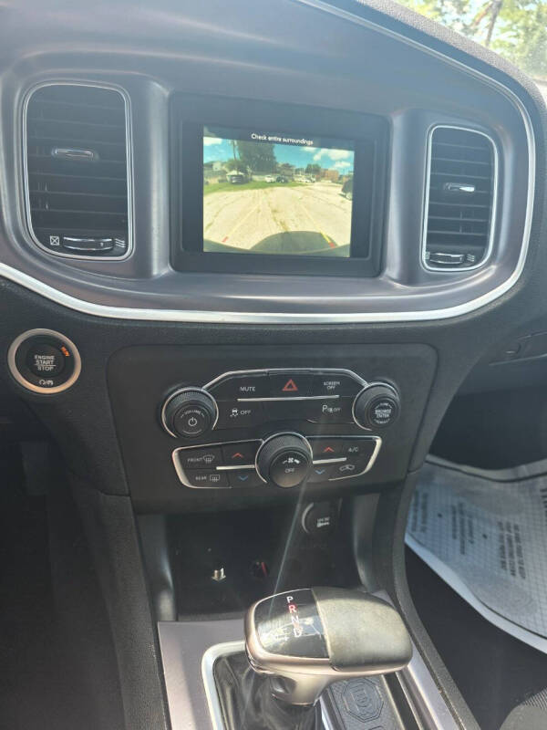 2019 Dodge Charger SXT