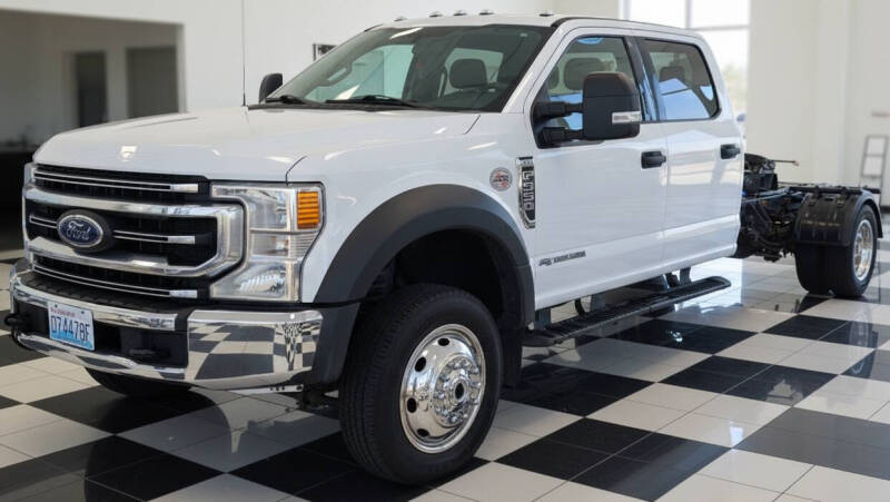 2020 Ford F-550 Super Duty Chassis Cab XLT's photo