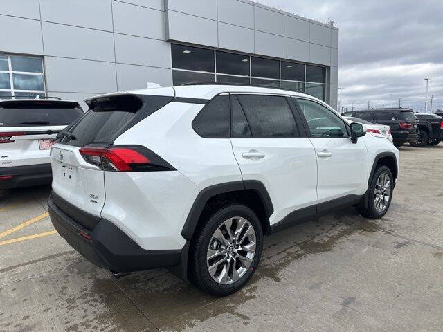 2025 Toyota RAV4 XLE Premium