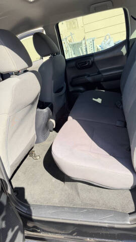 2017 Toyota Tacoma SR5