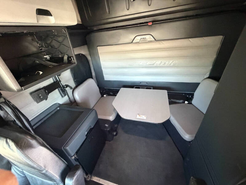 2019 Freightliner Cascadia