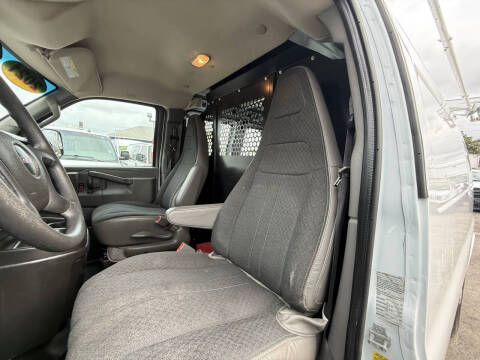 2021 GMC Savana 2500