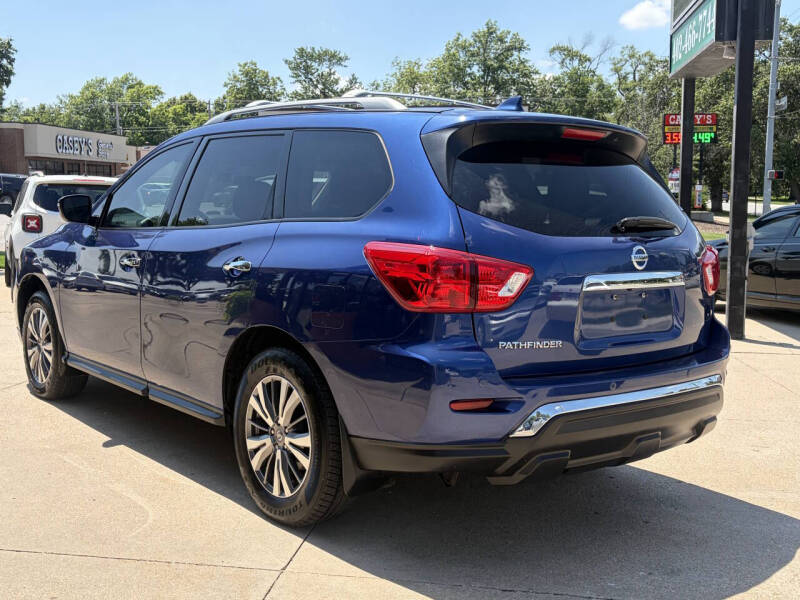 2019 Nissan Pathfinder S