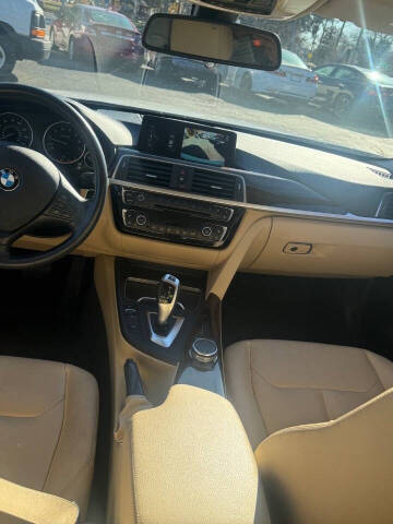 2017 BMW 3 Series 320i xDrive