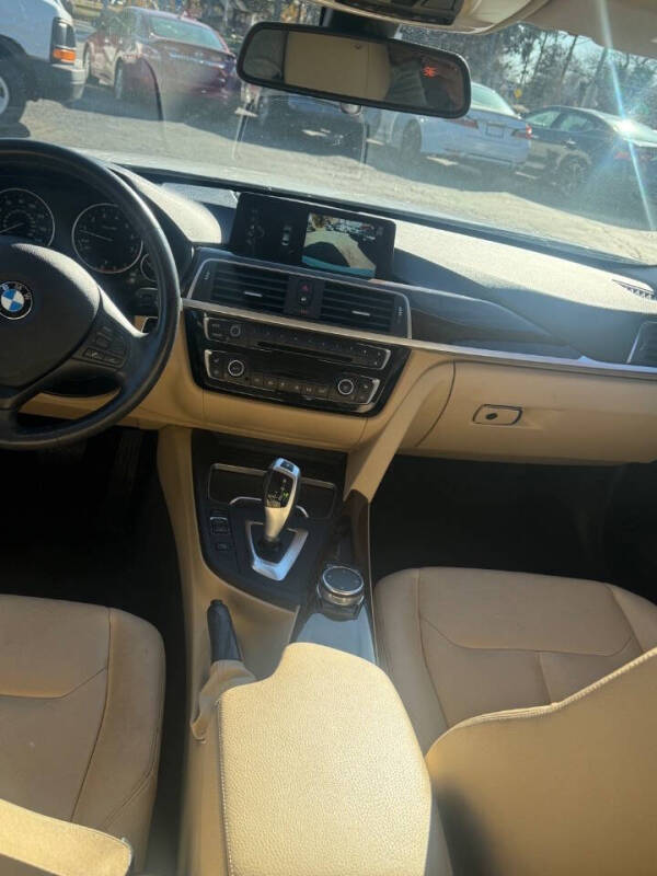 2017 BMW 3 Series 320i xDrive