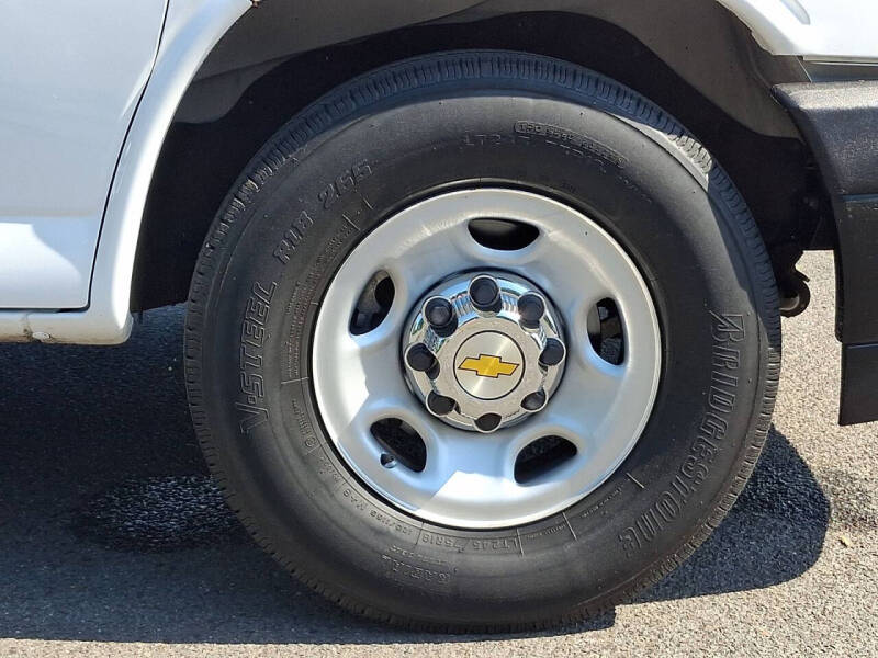 2022 Chevrolet Express 2500