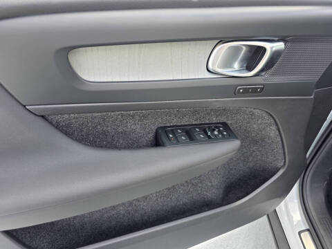 2026 Volvo XC40 B4 Core