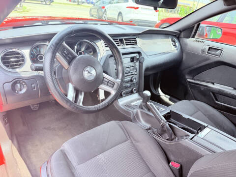 2013 Ford Mustang V6