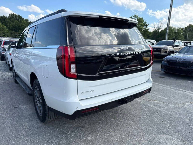 2025 Ford Expedition Active