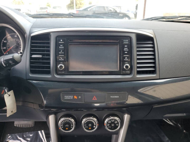 2017 Mitsubishi Lancer SE