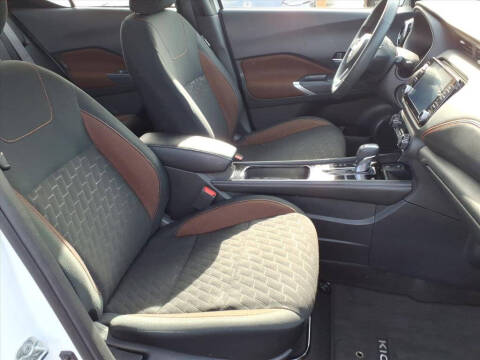 2024 Nissan Kicks SR